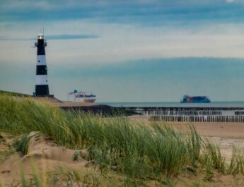 Eigenaren Zeeuws-Vlaamse strandpaviljoens moeten mogelijk over 15 jaar hun plek afstaan